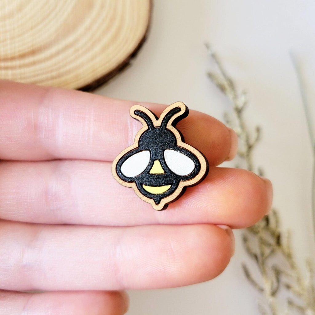 Bee shaped wooden pin